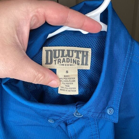 Mens Duluth Vented Fishing Camp Shirt Performance button down small Blue - Picture 3 of 3